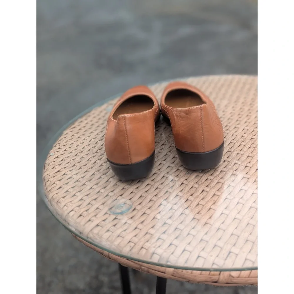Quiet Luxury Brown Leather Ballet Flats Natural Soul Naturalizer 8.5 M